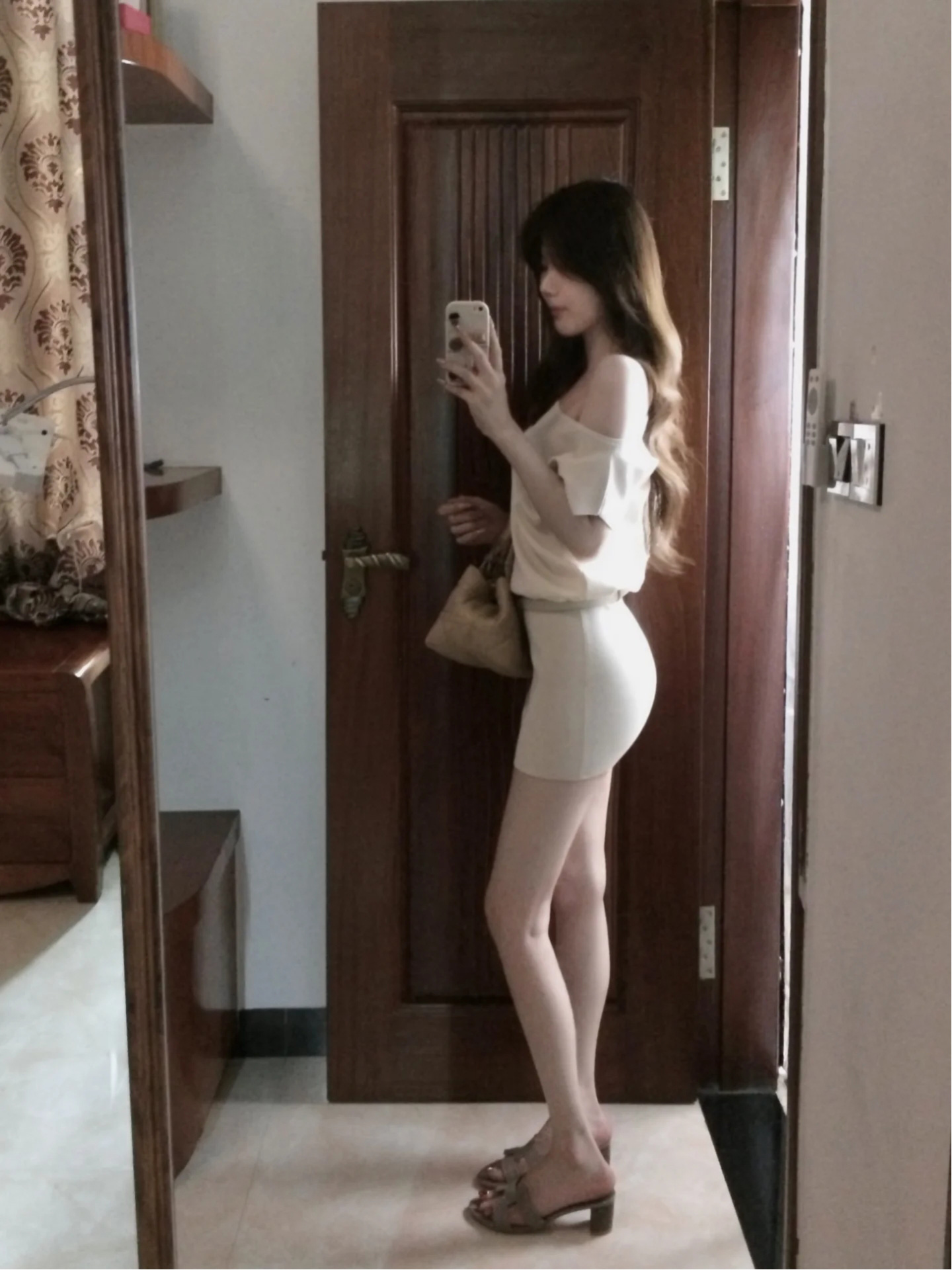 French Style White One-Shoulder Short Sleeve Knit Dress for Women Summer Bodycon Mini Dress with Belt - Image 2