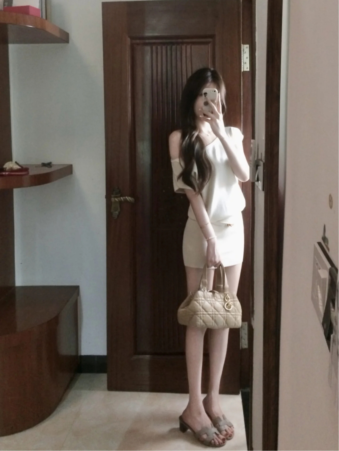 French Style White One-Shoulder Short Sleeve Knit Dress for Women Summer Bodycon Mini Dress with Belt - Image 3