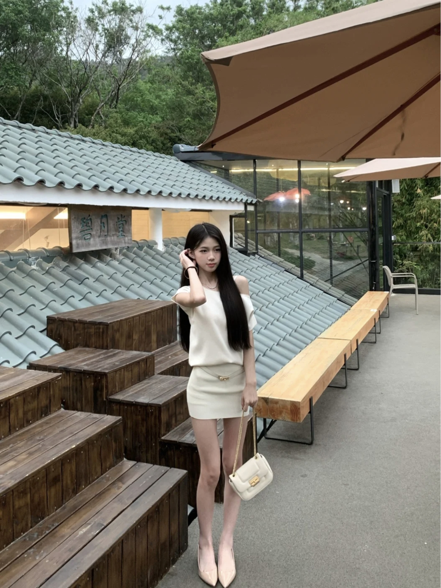 Women's White One-Shoulder Short-Sleeve Knit Dress Summer Slim Fit Bodycon Mini Dress with Belt - Image 2