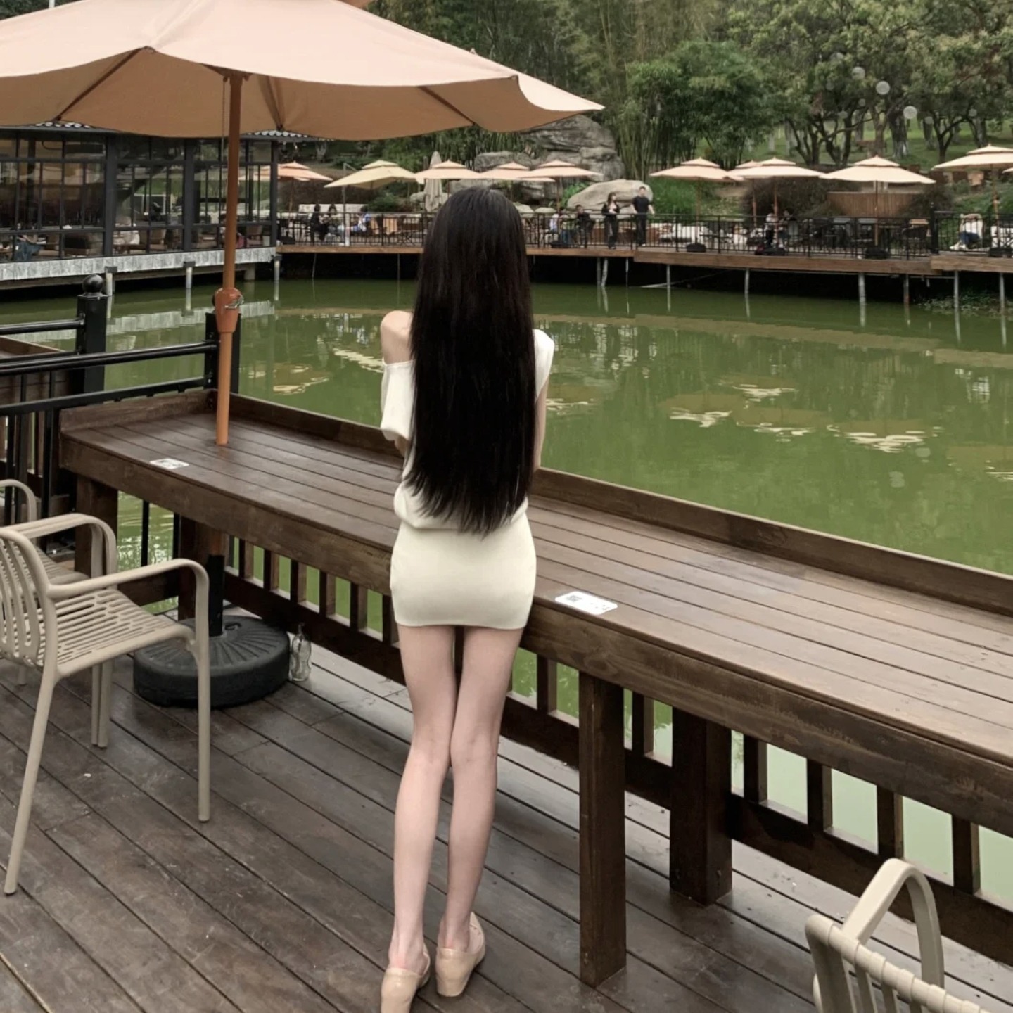 Women's White One-Shoulder Short-Sleeve Knit Dress Summer Slim Fit Bodycon Mini Dress with Belt - Image 5